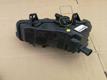 Laden Sie das Bild in den Galerie-Viewer, Frontscheinwerfer Jaguar Rover Sport Discovery L550 FJ32-15200-AB LED Rechts