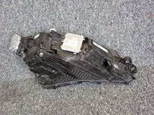 Laden Sie das Bild in den Galerie-Viewer, Frontscheinwerfer Skoda Superb III 3V1941015D Links Scheinwerfer Headlight