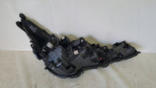 Laden Sie das Bild in den Galerie-Viewer, Frontscheinwerfer Toyota Corolla 8115002S60 LED Links Scheinwerfer Headlight SCH9464336723oz