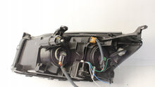 Laden Sie das Bild in den Galerie-Viewer, Frontscheinwerfer Toyota 4 III 2006R- Rechts Scheinwerfer Headlight
