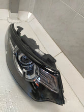 Laden Sie das Bild in den Galerie-Viewer, Frontscheinwerfer Land Rover Sport FK72-13W029-EF Ein Stück (Rechts oder Links) SCH5444884308pa