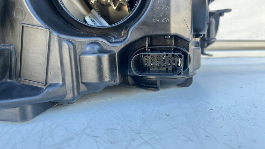 Frontscheinwerfer Ford Focus BM51-13W030-AF Links Scheinwerfer Headlight