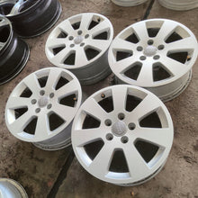 Load image into Gallery viewer, 4x Alufelge 16 Zoll 6.5&quot; 5x112 50ET Silber 8P0601025A Audi A6 A4 Rim Wheel