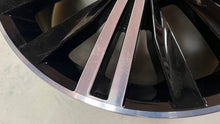 Laden Sie das Bild in den Galerie-Viewer, 1x Alufelge 18 Zoll 7.0" 5x112 43ET Glanz Schwarz 5NA601025C VW Tiguan Rim Wheel FEL6340221387hr