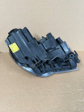Laden Sie das Bild in den Galerie-Viewer, Frontscheinwerfer VW Touran 1T1941005C Links Scheinwerfer Headlight SCH2499443635an