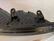 Laden Sie das Bild in den Galerie-Viewer, Frontscheinwerfer Kia Ceed Xenon Rechts Scheinwerfer Headlight