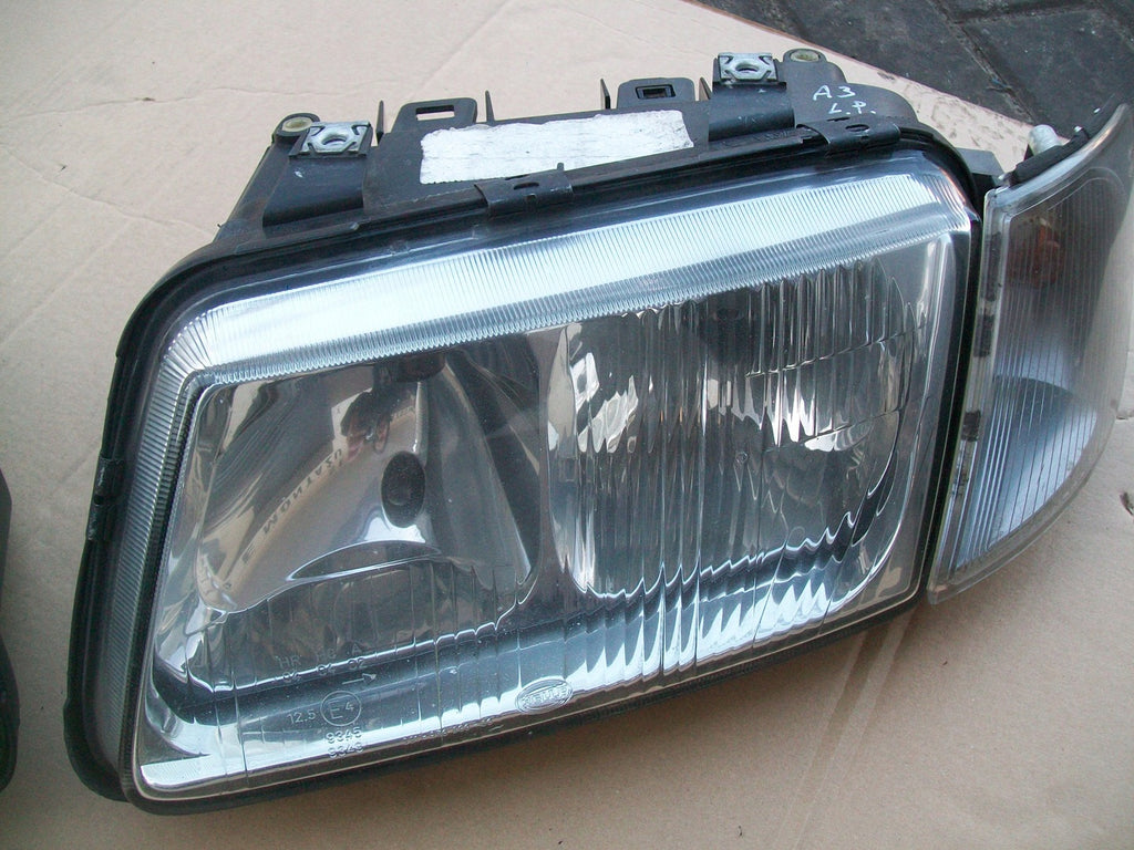 Frontscheinwerfer Audi A3 Ein Stück (Rechts oder Links) Scheinwerfer Headlight