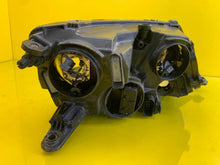 Laden Sie das Bild in den Galerie-Viewer, Frontscheinwerfer Skoda Rapid 5JB941015B LED Links Scheinwerfer Headlight SCH1616117052mq