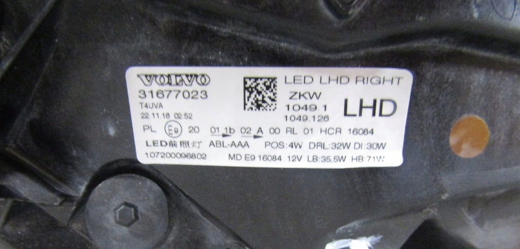 Frontscheinwerfer Volvo V40 31677023 LED Rechts Scheinwerfer Headlight SCH8042540187pt