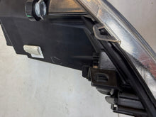 Laden Sie das Bild in den Galerie-Viewer, Frontscheinwerfer Ford 51793414 Links Scheinwerfer Headlight SCH6454192083ru