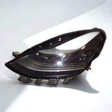 Load image into Gallery viewer, Frontscheinwerfer Tesla Model 3 1514952-00-C LED Links Scheinwerfer Headlight