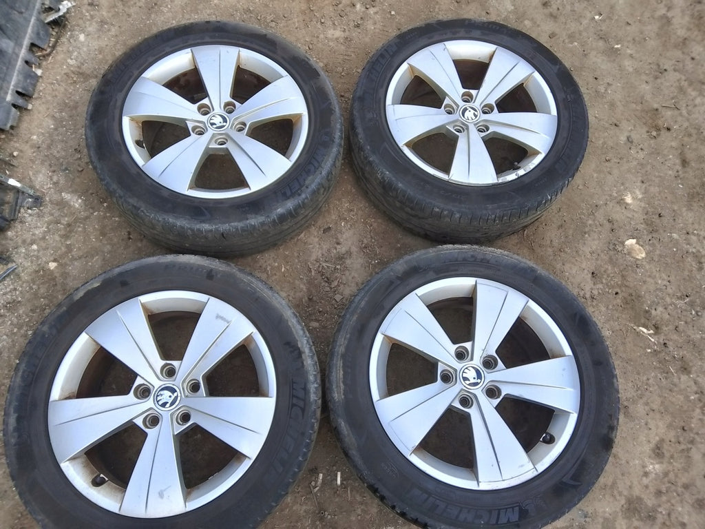 4x Alufelge 17 Zoll 6.5" 5x112 41ET 3V0601025AS Skoda Superb Iii Rim Wheel FEL3097802162wt