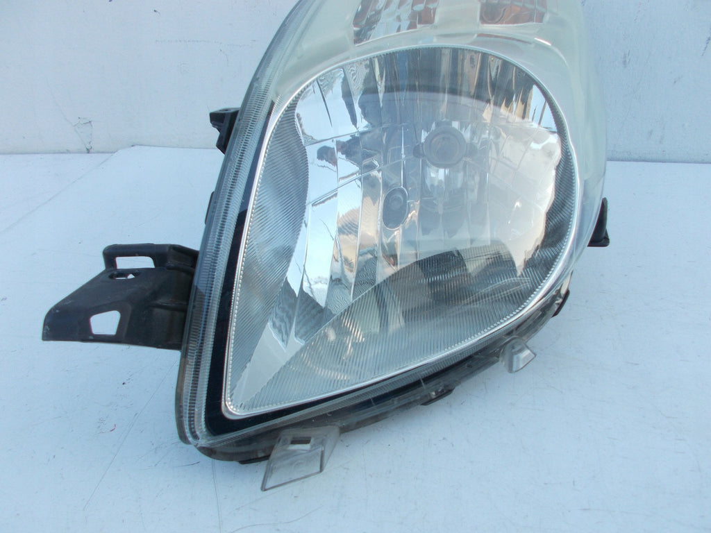 Frontscheinwerfer Toyota Yaris 81150-0D120 Links Scheinwerfer Headlight SCH8407748428qb