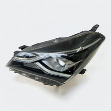 Load image into Gallery viewer, Frontscheinwerfer Toyota Yaris Links Scheinwerfer Headlight