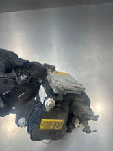 Laden Sie das Bild in den Galerie-Viewer, Frontscheinwerfer Skoda Superb Links Scheinwerfer Headlight