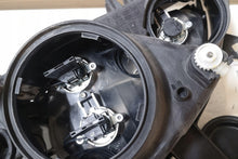 Laden Sie das Bild in den Galerie-Viewer, Frontscheinwerfer Mercedes-Benz Viano A6398201961 Rechts Scheinwerfer Headlight