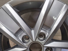 Load image into Gallery viewer, 1x Alufelge 17 Zoll 7.0" 5x120 55ET Glanz Silber 7E0601025P VW Multivan FEL6221136681km