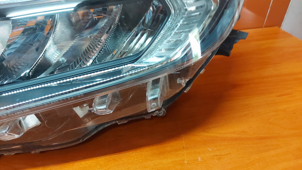 Frontscheinwerfer Toyota V 81185-42A33 LED Ein Stück (Rechts oder Links)