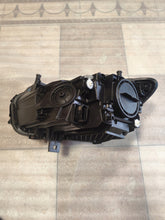 Laden Sie das Bild in den Galerie-Viewer, Frontscheinwerfer Mercedes-Benz W247 W246 A2479067600 Rechts Headlight SCH4055523311sw