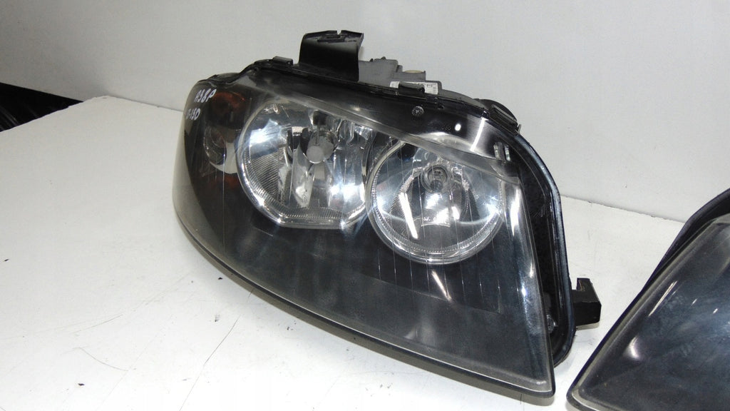 Frontscheinwerfer Audi A3 8P0941004K 8P0941003K Ein Stück (Rechts oder Links)