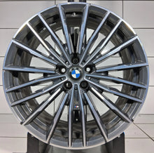 Laden Sie das Bild in den Galerie-Viewer, 1x Alufelge 20 Zoll 8.0" 5x112 26ET Glanz Graphit 8072025 BMW G14 G15 Rim Wheel FEL7810599018at