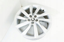 Laden Sie das Bild in den Galerie-Viewer, 1x Alufelge 17 Zoll 6.5&quot; 5x100 657601025 Skoda Scala Rim Wheel