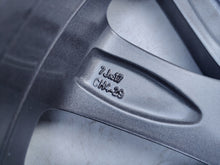 Laden Sie das Bild in den Galerie-Viewer, 1x Alufelge 17 Zoll 7.0&quot; 4x108 29ET 9802462277 Peugeot 3008 Rim Wheel