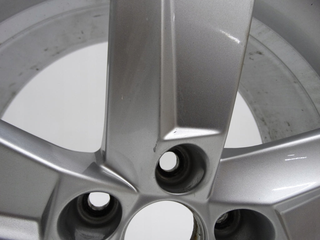 1x Alufelge 16 Zoll 7.0" 5x100 46ET Glanz Silber 6V0601025 Skoda Fabia Iii