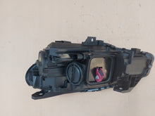 Laden Sie das Bild in den Galerie-Viewer, Frontscheinwerfer Mercedes-Benz W246 A2468207861 Xenon Rechts Headlight SCH2090967235wa