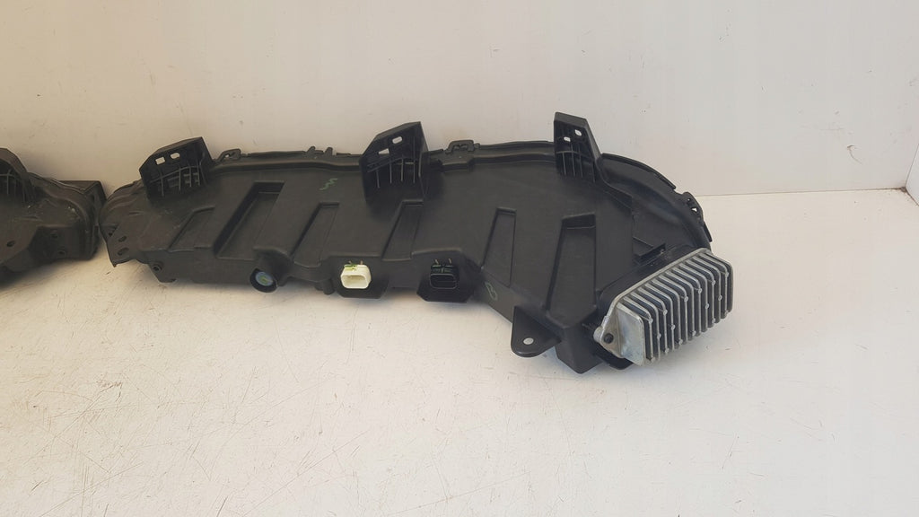 Frontscheinwerfer BMW 9880471 9880472 LED Ein Satz Scheinwerfer Headlight SCH5842380088kx