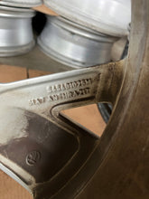 Load image into Gallery viewer, 1x Alufelge 19 Zoll 7.0" 5x112 43ET Glanz 565601025M Mg I Rim Wheel FEL9310739455pf