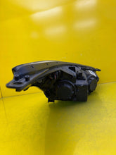 Laden Sie das Bild in den Galerie-Viewer, Frontscheinwerfer Kia Ceed 92101-A2010 LED Ein Stück (Rechts oder Links)