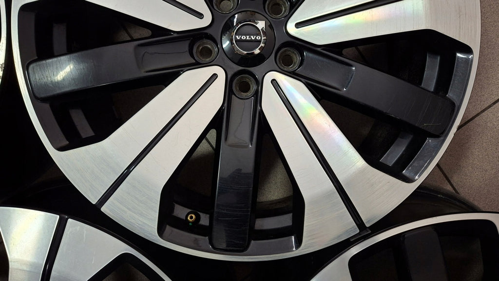 4x Alufelge 19 Zoll 7.5" 5x108 50 5ET Matt Schwarz 32143627 32143628 Volvo C40 FEL1535092863er