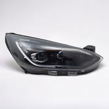 Load image into Gallery viewer, Frontscheinwerfer Ford Focus JX7B-13E016-CB LED Rechts Scheinwerfer Headlight