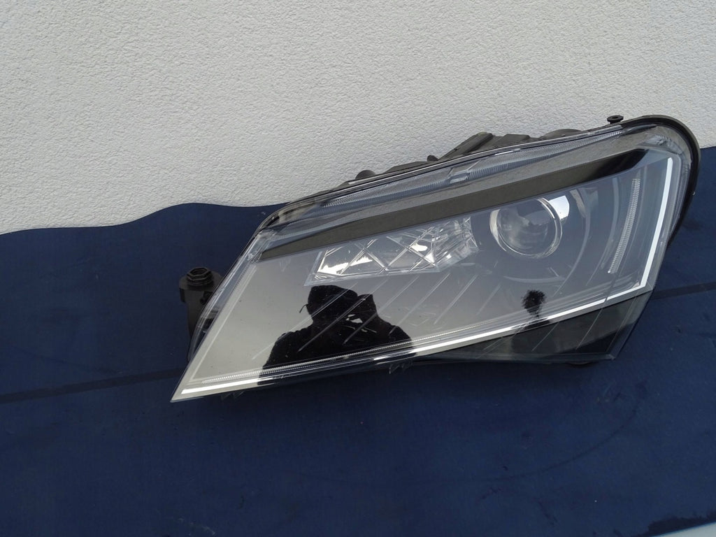 Frontscheinwerfer Skoda Superb I 3V1941015A 1ZS01193921 Links Headlight SCH5439054457ea