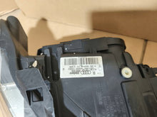 Laden Sie das Bild in den Galerie-Viewer, Frontscheinwerfer Audi Q7 4L1941030AD LED Ein Satz Scheinwerfer Headlight