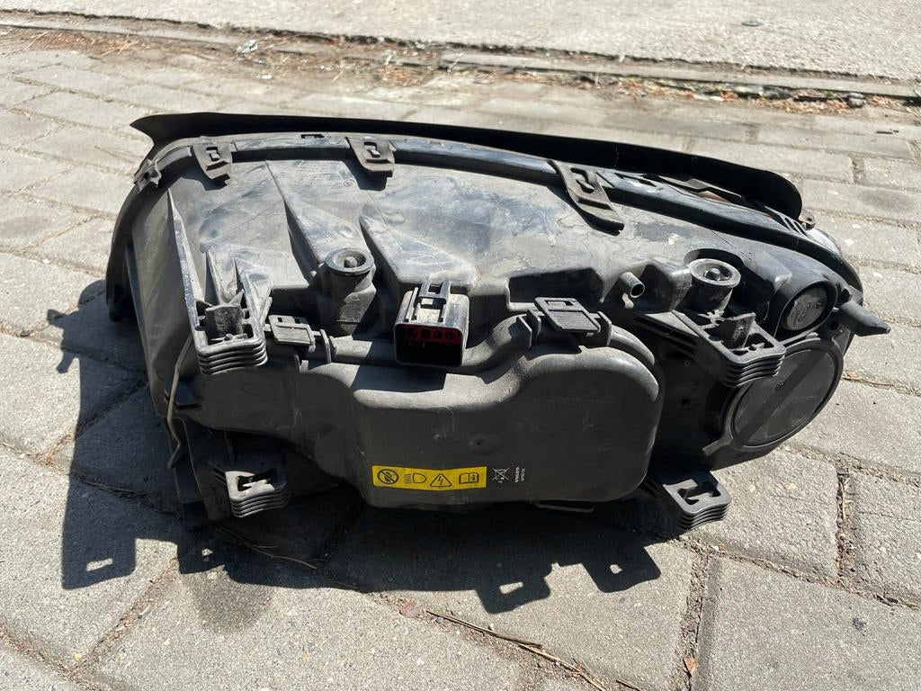 Frontscheinwerfer Volvo Xc70 Ein Stück (Rechts oder Links) Headlight