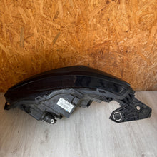Laden Sie das Bild in den Galerie-Viewer, Frontscheinwerfer Peugeot 2008 II 983303618 LED Rechts Scheinwerfer Headlight