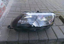 Laden Sie das Bild in den Galerie-Viewer, Frontscheinwerfer Skoda Rapid 5JB941017B LED Links Scheinwerfer Headlight SCH3302565672sk