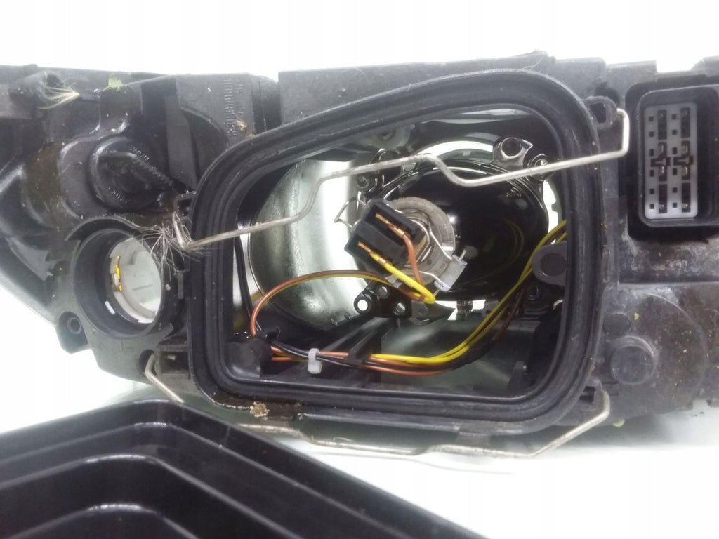 Frontscheinwerfer Volvo V50 31299583 0301237201 FALSE Scheinwerfer Headlight SCH6141893503gw