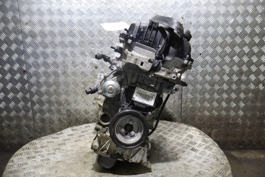 Motor Peugeot 208 II HM05 1.2 73PS 106kW 2022 Benzin Engine Unkomplett