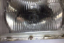 Laden Sie das Bild in den Galerie-Viewer, Frontscheinwerfer Mercedes-Benz W116 1305543050 Links Scheinwerfer Headlight
