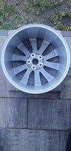 Laden Sie das Bild in den Galerie-Viewer, 1x Alufelge 19 Zoll 8.0" 5x112 45ET Glanz Silber 5LA601025AP Skoda Kodiaq FEL9714391357tx
