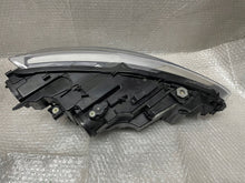 Laden Sie das Bild in den Galerie-Viewer, Frontscheinwerfer Seat Ibiza 6F1941007F LED Links Scheinwerfer Headlight
