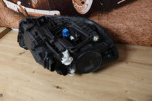 Laden Sie das Bild in den Galerie-Viewer, Frontscheinwerfer Mercedes-Benz W177 A1779065704 Links Scheinwerfer Headlight SCH9958362448ve