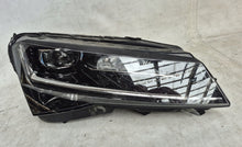Laden Sie das Bild in den Galerie-Viewer, Frontscheinwerfer Skoda Superb III 3V1941016D Rechts Scheinwerfer Headlight SCH9109697329st