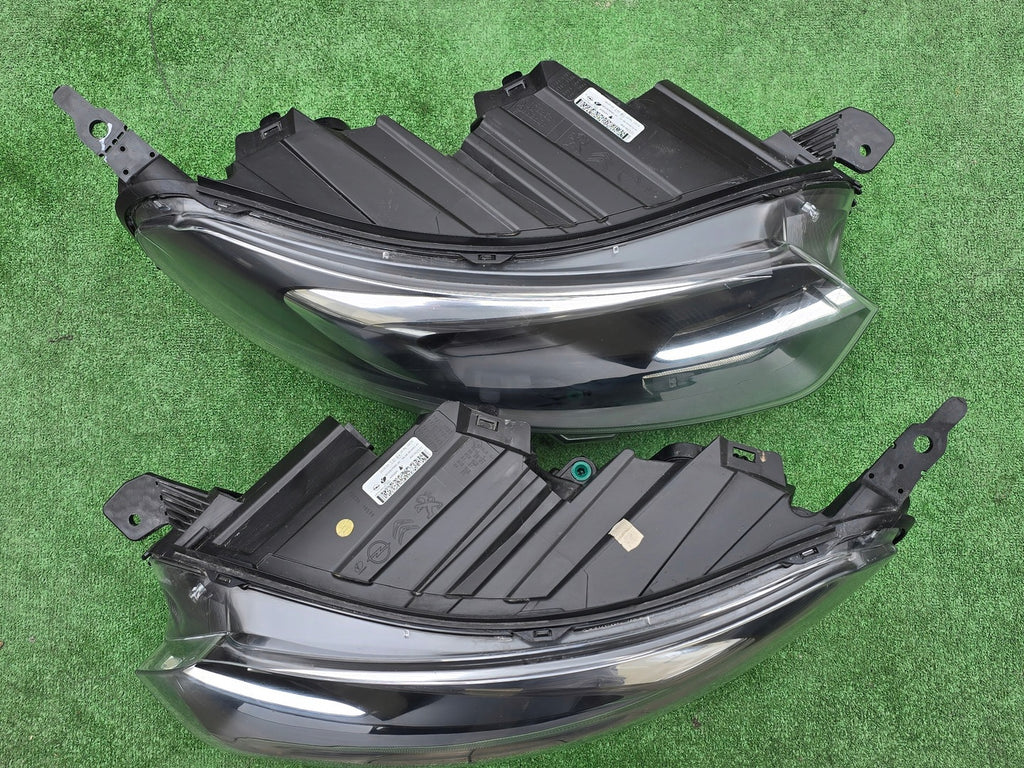 Frontscheinwerfer Opel Vivaro 00218274-01 00218275-01 Bi-Xenon Rechts oder Links SCH8035583596eo