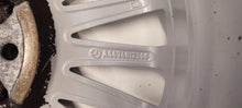 Laden Sie das Bild in den Galerie-Viewer, 1x Alufelge 17 Zoll 7.0" 5x112 51ET Glanz Silber A4474012300 Mercedes-Benz Vito FEL3185421171bd