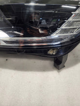 Laden Sie das Bild in den Galerie-Viewer, Frontscheinwerfer Renault Scenic 260606373R Links Scheinwerfer Headlight SCH5804230786oc