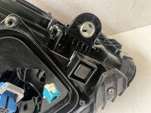 Laden Sie das Bild in den Galerie-Viewer, Frontscheinwerfer Mercedes-Benz W206 A2069062903 LED Links Headlight SCH8859569498bw